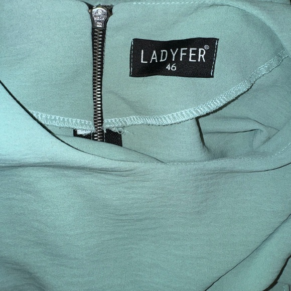 Sage Green Longsleeve Midi Dress - Picture 5 of 11